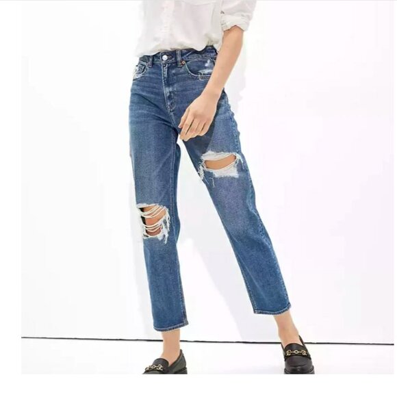 American Eagle Outfitters Denim - American Eagle Mom Stretch Mom Straight Women's Jean with Distressing Size: 2R